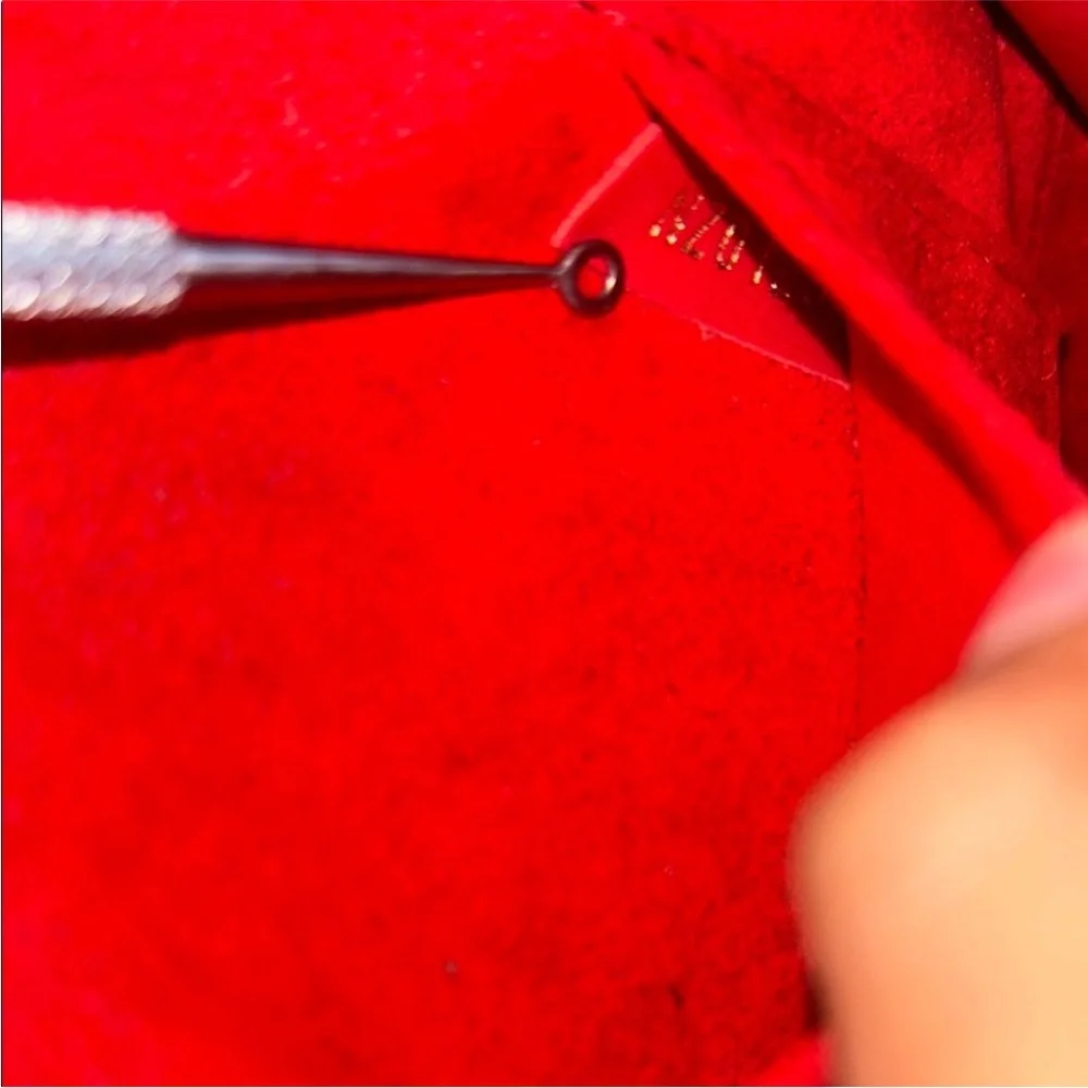 Louis Vuitton new wave‎ love lock heart bag
